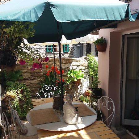 Casa Med Holiday Home Isolabona Extérieur photo