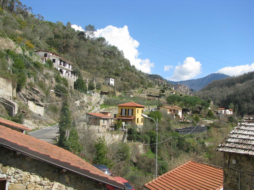 Casa Med Holiday Home Isolabona Extérieur photo