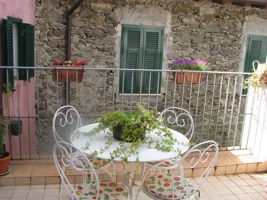 Casa Med Holiday Home Isolabona Extérieur photo