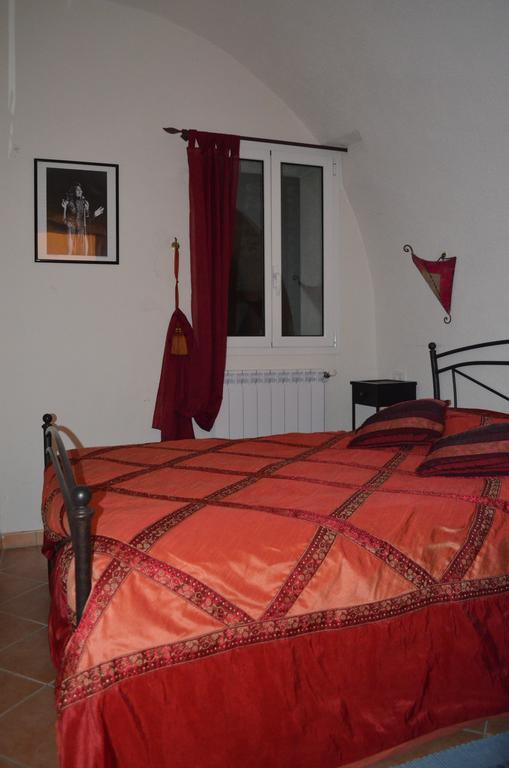 Casa Med Holiday Home Isolabona Extérieur photo