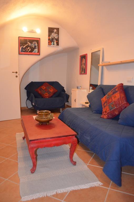 Casa Med Holiday Home Isolabona Extérieur photo